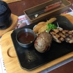 Biggu Boi - 炙り大俵ハンバーグ＆チキンステーキ（￥200g）（Big Boyバイキング付き）（￥1790）