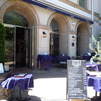 BISTRO FAVORI 代官山 - ネイビーの日よけがアイキャッチ(*･･*)