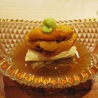 銀座 小十 - 橘水産の海胆・焼茄子・湯葉