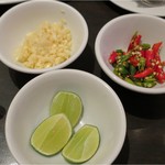 Coca Restaurant - 2016/5ニンニク、マナオ、チリ