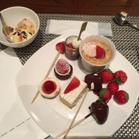 ロビーラウンジ 「マーブルラウンジ」 ヒルトン東京 - 