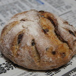 レザンレザン - クランベリー入り。酸味のないパンで食べやすい。