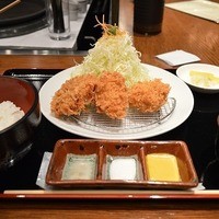 加藤牛肉店シブツウ - “ミックスフライ定食”