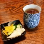 うなぎの伊勢元 - お茶とお新香です