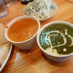 クリスタル ジョジョ - エビカレーとほうれん草カレー