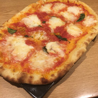 オービカ モッツァレラバー 横浜店 - ピッツァクラシカ(マルゲリータ)