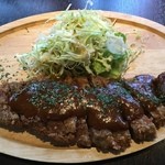 エビスカフェ&バル  - 牛ロースのビフカツ（アップ）