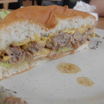 Shige’s Saimin Stand - スモールチーズバーガー