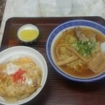 食堂いずみ - これでカツ丼派ミニなんだって(笑)