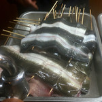 かぶと - 2016/5_青いの養殖で茶色っぽいのが天然