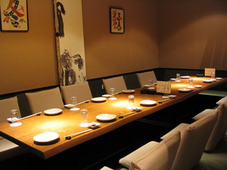 Kamado Shouri To Osake Kurobe - 個室は最大34名様まで収容。お人数に合わせて大小6つの個室をご用意いたします。