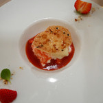 バローレ - バニラアイスとフロマージュの苺ソース