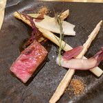 バローレ - びえい和牛ザブトンのロースト 美瑛産チコリ添え