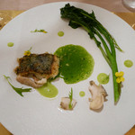 バローレ - 鰈の香草パン粉焼き 白ツブと菜の花を添えて