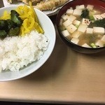 いもや - ご飯と味噌汁が美味しいです。