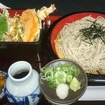 手打 やすえ - ざるそばと天重のセット（税込1，050円）（2016.5撮影）