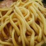家系ラーメン たつ家 - 王道家自家製麺。コシがあります。