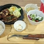 神戸六甲道・ぎゅんた - 神戸ビフテキトンテキW定食(ドリンクは＋100円)