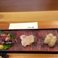 鮨 志の助 - 2016.05おつまみ、ホタルイカ、鯛の昆布締め、ガスえび
                  