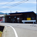 黄昏タンデム - パトライト回ってますよ  駐車場も6台くらい止めれるかな