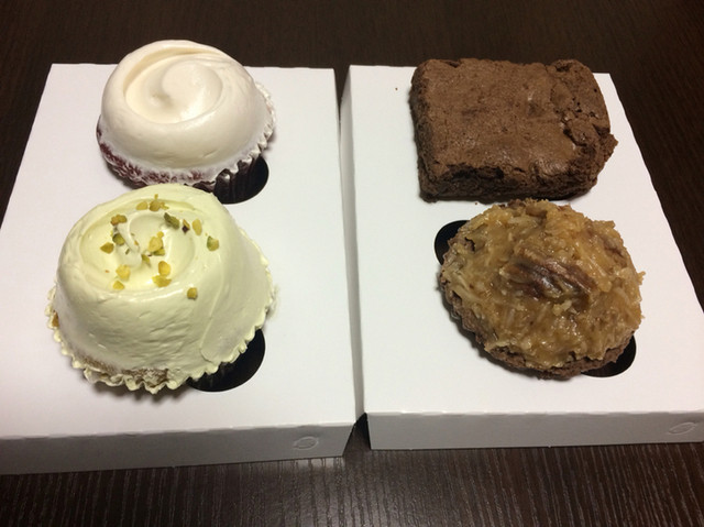 超絶甘くてクリームがまずく 何がしたいかわからないカップケーキ By ちー姉 閉店 マグノリア ベーカリー 表参道 Magnolia Bakery 明治神宮前 ケーキ 食べログ