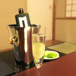 東京 芝 とうふ屋うかい - ライムでモーリス・ウォーター