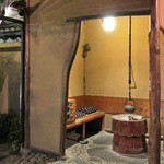 東京 芝 とうふ屋うかい - お玄関の左・・風情があります