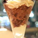 ショコラティエ パレ ド オール - グラノーラとビターチョコのアイス '16 4月中旬