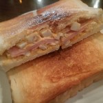 ホワイトラベル - 今日の玉子サンドはハム入り〜♪