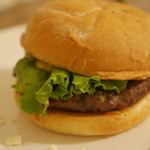 Teddy's Bigger Burgers Waikiki - オニオン抜きにしました