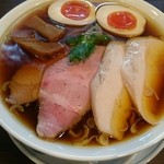 らぁ麺 紫陽花 - 特製醤油らぁ麺、大盛、手揉み縮れ麺