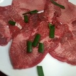 小野田一焼肉店 - お値段わからナスなタン様♪タレと塩なら塩のが高いけどおいしい…ってママさんからのお言葉に励まされ、オーダーナス♡ジューシィで美味しかったナスよ♡