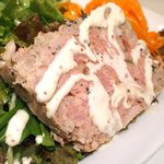 ビストロ石川亭 - ランチセット 1150円 の野菜とお肉のパテ サラダ添え