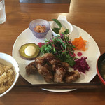 おやさい食堂 カラコマ - 大豆のから揚げ定食