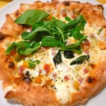 ウッデンシップ - 【夏野菜とルッコラの塩味ピッツァ】★2010/8