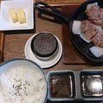 豚ステーキ専門店 かっちゃん - 