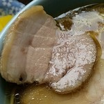 椿食堂 - チャーシューは下味薄めですが柔らかくて肉厚でGood♪