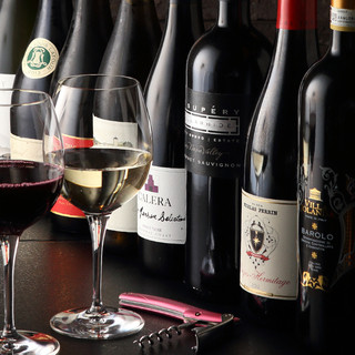 Teppan-yaki x wine! We offer carefully selected wines that complement your dishes.