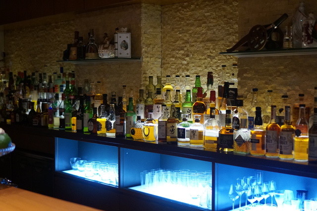 Bar Mitsuishi photo 4