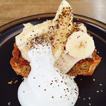 キビ カフェ - コーヒーとバナナのタルト