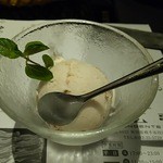 しゃぶしゃぶ 横手豚玄亭 - 大屋梅アイスです