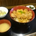 とんかつ専門店 衣家 - 