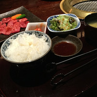 松阪苑 - ごはん・玉子スープ・キムチ・サラダ