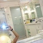 THE RITZ-CARLTON - バスタブにつかってます。