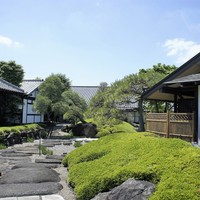 つくば 山水亭 本店 - 大きな中庭