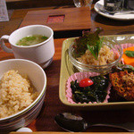 マクロビカフェ - 日替わりランチ