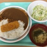 青山学院大学　学生食堂 - カツカレーセット410円。