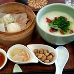 中国茶房 茶趣茶楽 - 鶏の養生薬膳粥セット