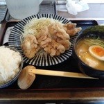 鶏武士 - 塩から揚げ＋半ラーメン1,000円