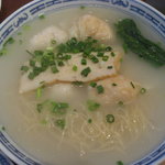 香港麺 新記 - ワンタンつみれ麺(香港麺)